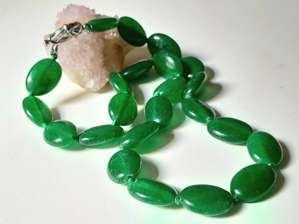 COLLANA GIADA VERDE OVALE GIADEITE NATURALE CON CHIUSURA A ANELLO IN ARGENTO 925 - Immagine 4 di 4