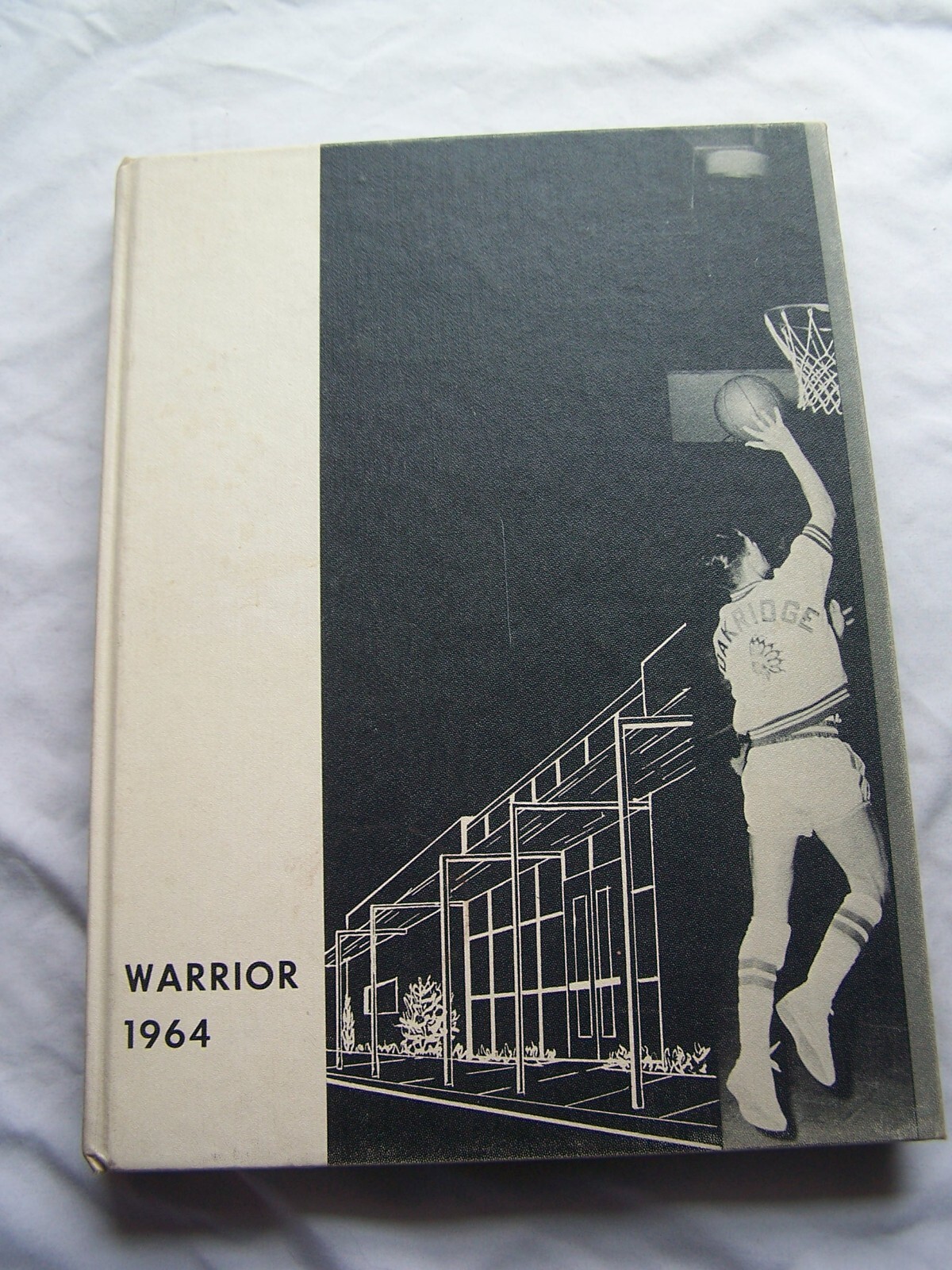 1964 OAKRIDGE HIGH SCHOOL YEARBOOK OAKRIDGE, OREGON WARRIOR  UNMARKED