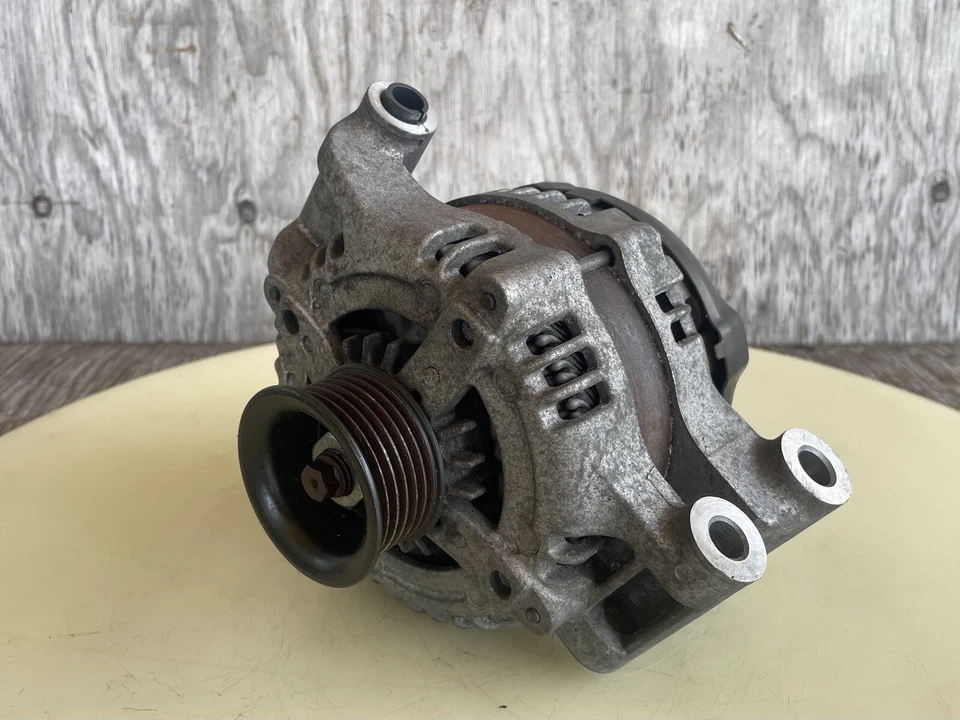 Alternador Chrysler 300 SRT8 2005-2007 genuino OEM DENSO 6,1 L Hemi hecho en Japón Foto 3 de 4