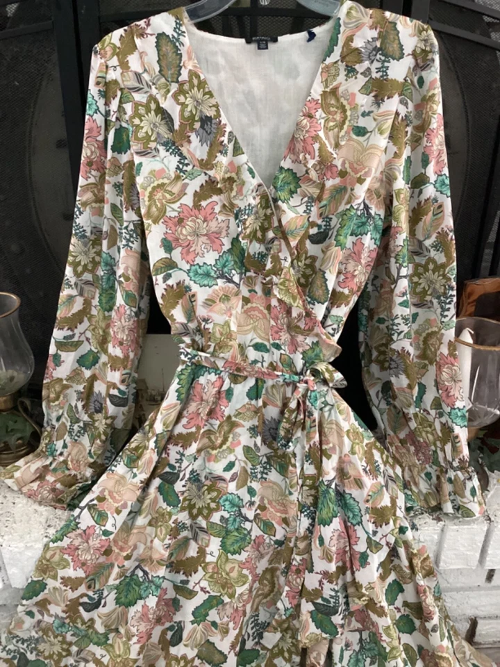 Buffalo David Bitton Very Flowy Floral Print Long Sleeve Wrap Midi Dress Sz M/L - Image 4 of 4