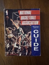 THE SPORTING NEWS 1973-74 NBA OFFICIAL MEDIA GUIDE NEW YORK KNICKS BASKETBALL