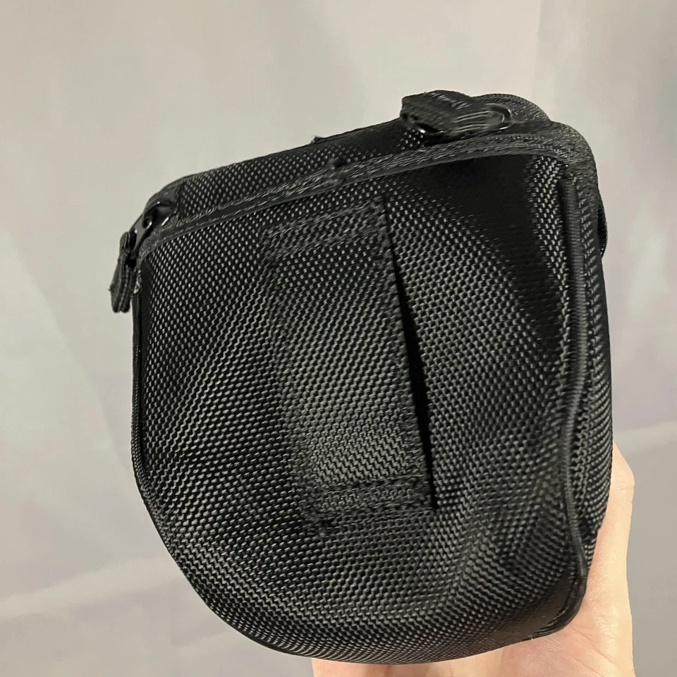 Canon Compact Camera Case Black Nylon Padded Bag Pouch Belt Loop Zip Closure - Image 4 of 4