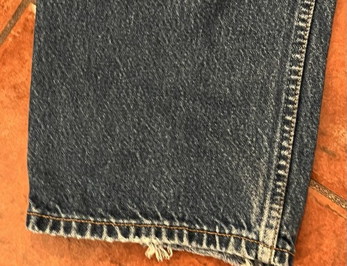 Jeans Levi’s 550 vintage años 90 corte relajado talla 34x32 (34 x 31,25) hechos en Canadá - Imagen 5 de 9