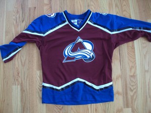 colorado avalanche joe sakic jersey
