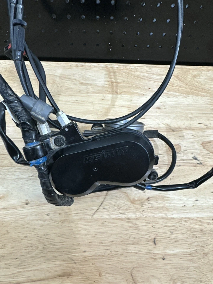 2010 Kawasaki KX450F KX 450F OEM KEIHIN FUEL INJECTOR THROTTLE BODY 2009 - 2011 - Image 2 of 4