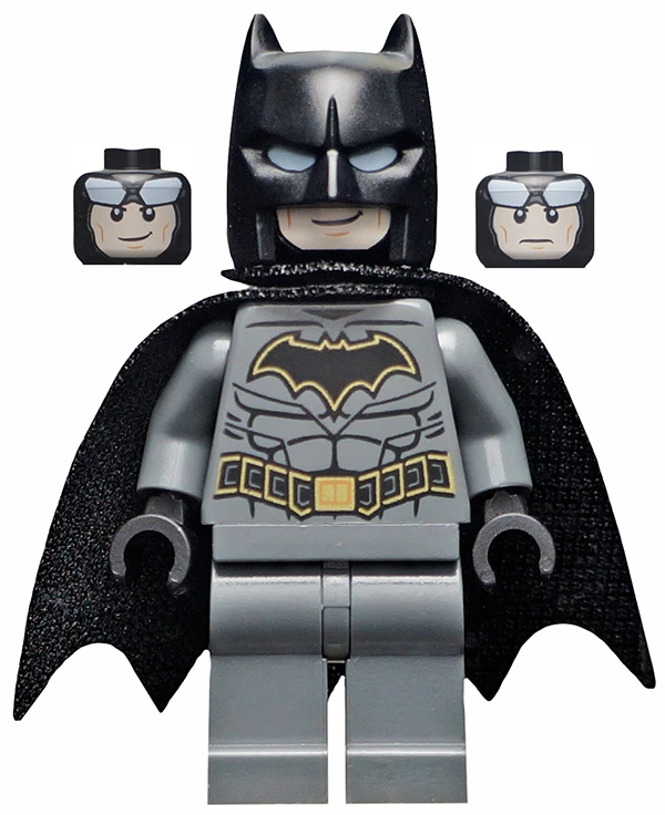 LEGO DC Super Heroes Batman minifigure with Gold outline 76159