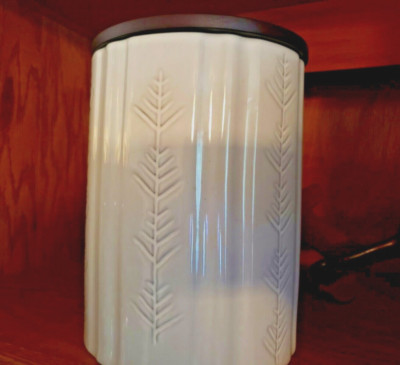 Lenox ~ Alpine Carved Canister ~ Wood Lid ~ Small ~ 8.1'' ~ NIB!
