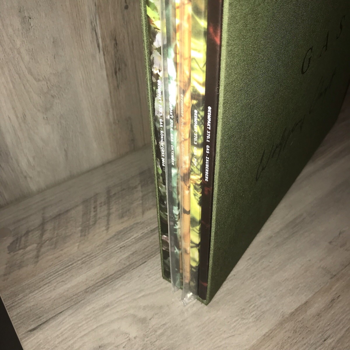 GAS Nah Und Fern 輸入盤4CD WOLFGANG VOIGT Gas – Nah Und Fern – Box Set (Compilation): 4 x CD, 2008