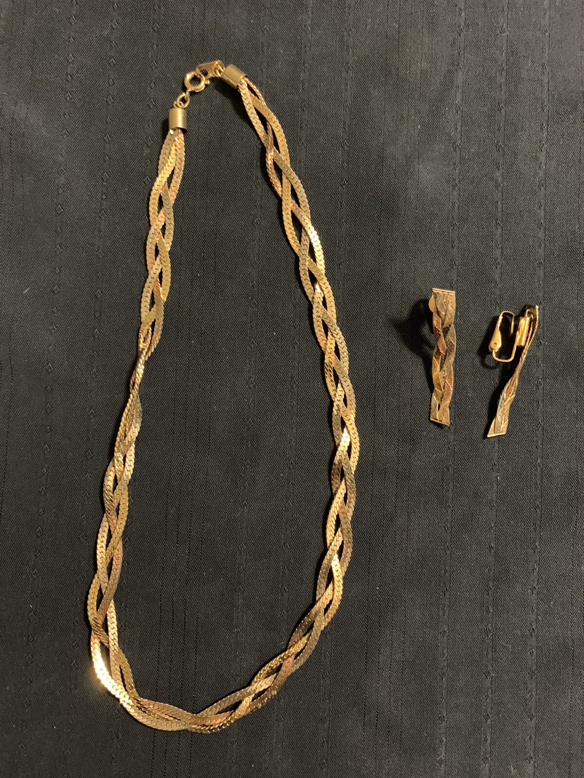 Picture 1 of 5