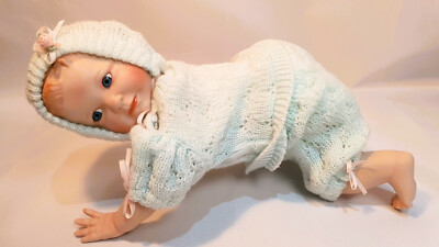 Porzellanpuppe ''Watch Her Crawl'' (659) 12'' (31cm) von The Ashton-Drake Galleries