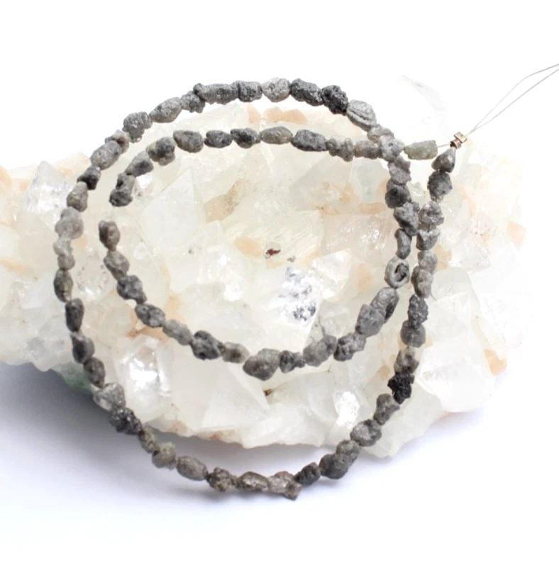 Rohdiamant Catena Filo Preziose Pepite Tubo Diamante Scintillante 70 Carato - Immagine 2 di 4