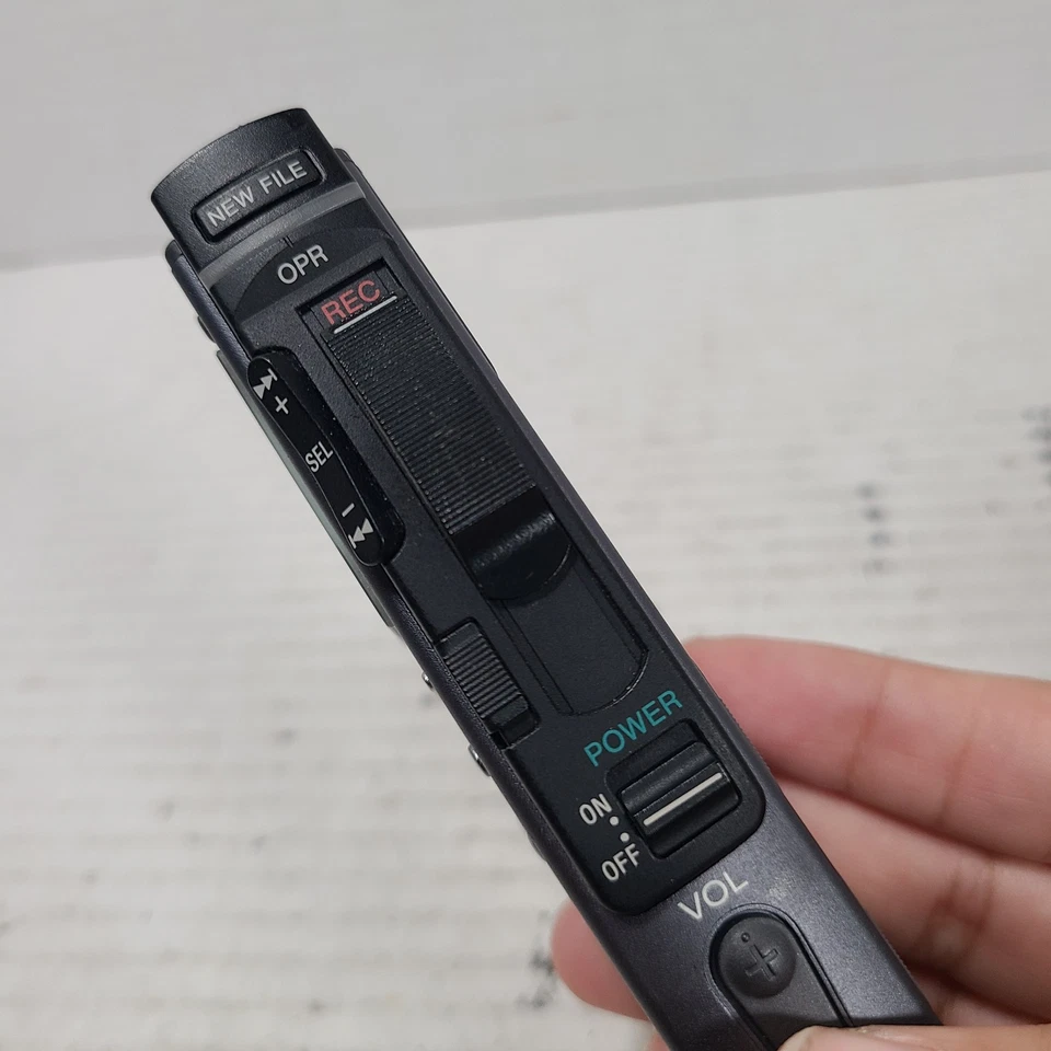 Sony ICD-BM1 Handheld Digital Voice Recorder - Image 4 of 4