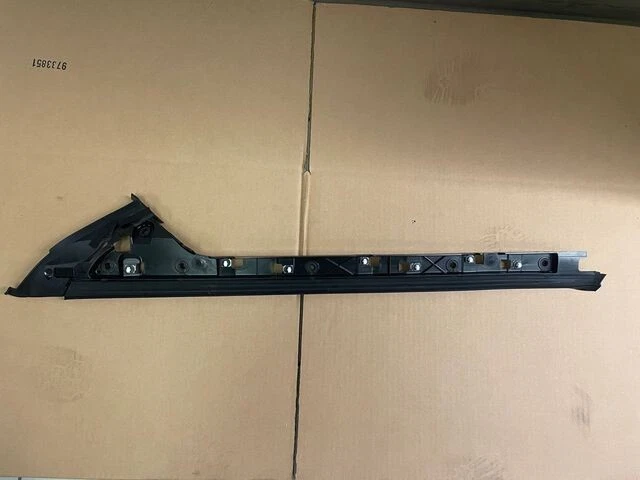 Soporte de montaje moldeado de pilar Ford Explorer 2011-2019 Motorcraft BB5Z-7803136-BB Foto 4 de 4