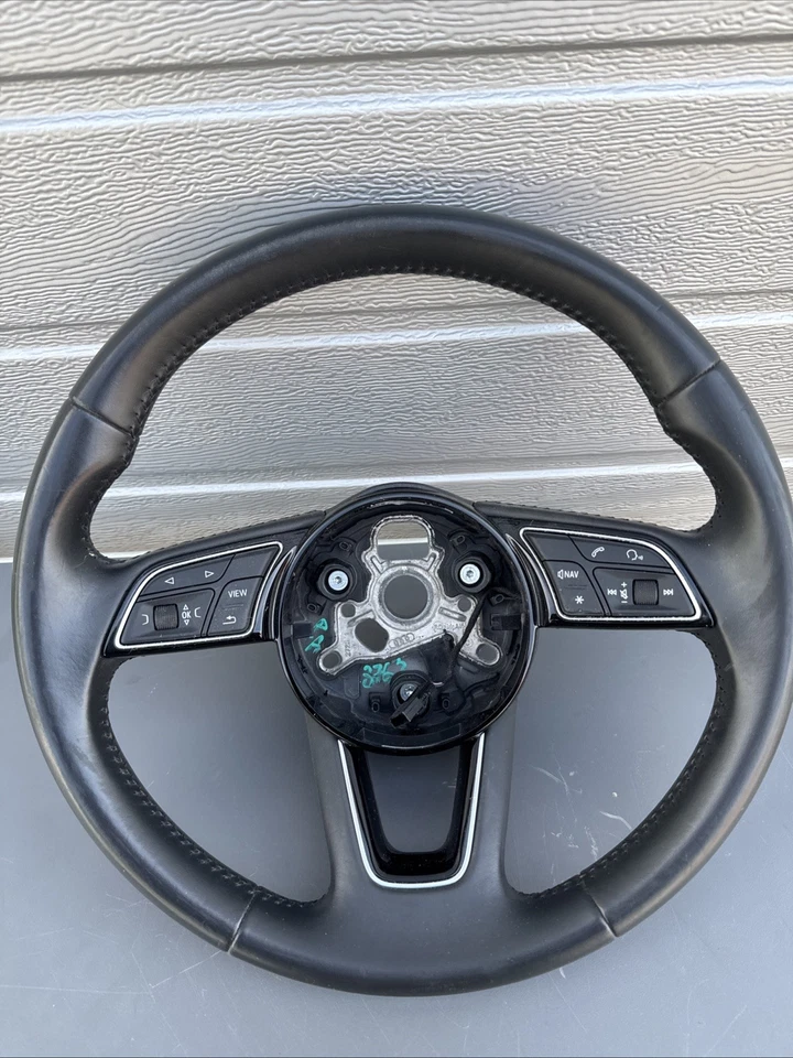 LENKRAD LEDERLENKRAD AUDI A1 A3 A6 S1 S3 8Y  MFL ABGEFLACHT E124 - Bild 4 von 4