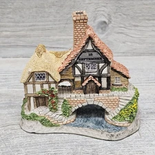 David Winter Birth Day Cottage Arches Thwonce English Village 4.5in