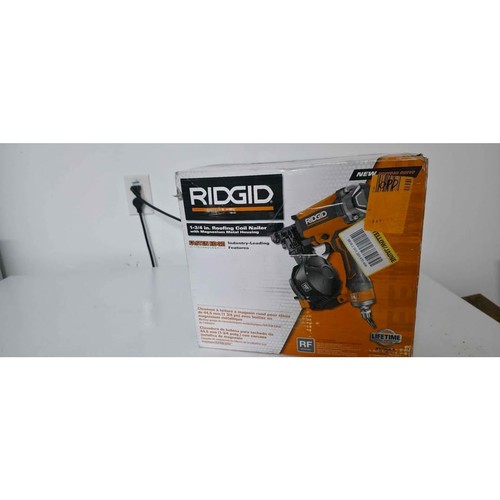 RIGID 1-3/4in Pneumatic Roofing Nailer R175RNF