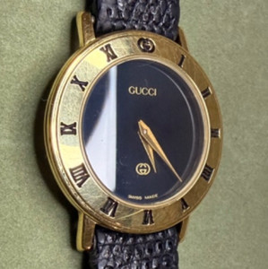 Authentic Vintage Gucci 3000M Gold Plated Quartz, Black Dial, New Battery,Original box