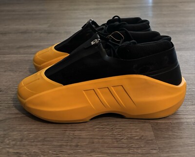 Men s Size 11.5 Crazy Infinity Basketball Shoe.  Yellow & Black Kobe Bryant.