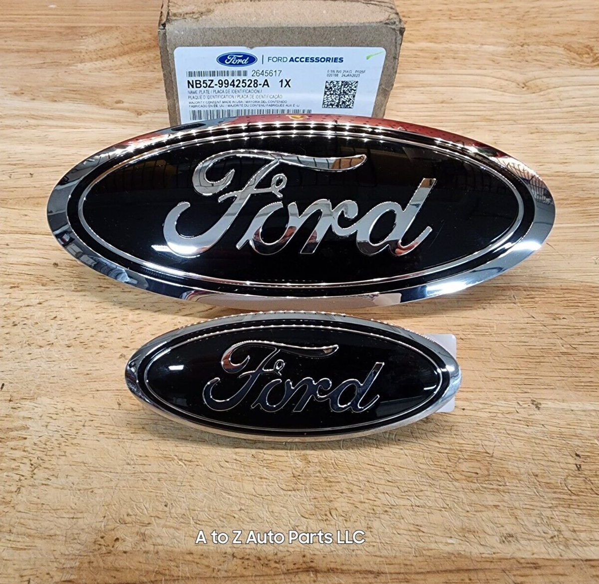 NEW 2021-2026 Ford Explorer Black / Smoke Oval Grille & Liftgate
