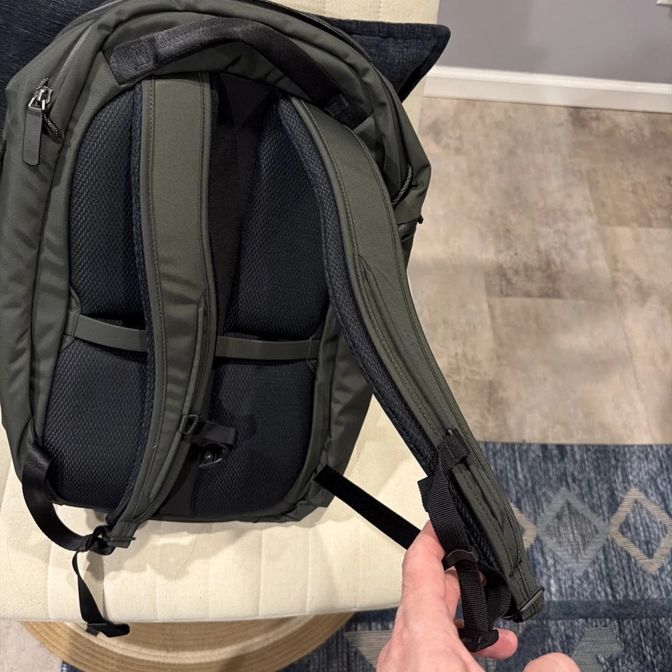 Bellroy Transit 旅行包 Pro 38l 橄榄绿色可扩展背包 全新 带标签 — 第 4/4 张图片