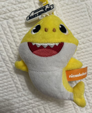 Pinkfong Baby Shark Nickelodeon Plush Zipper Pouch Coin Purse Toy Yellow