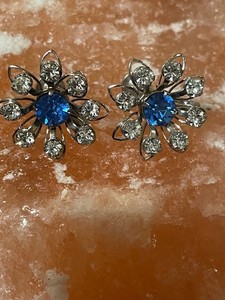 Vintage B.N Bugbee N.^ Floral Screw Back Earrings w/ B & W Rhinestones