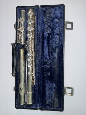 Vintage Gemeinhardt M2 Student Silver Plated Flute with Hard Blue Velvet Case 