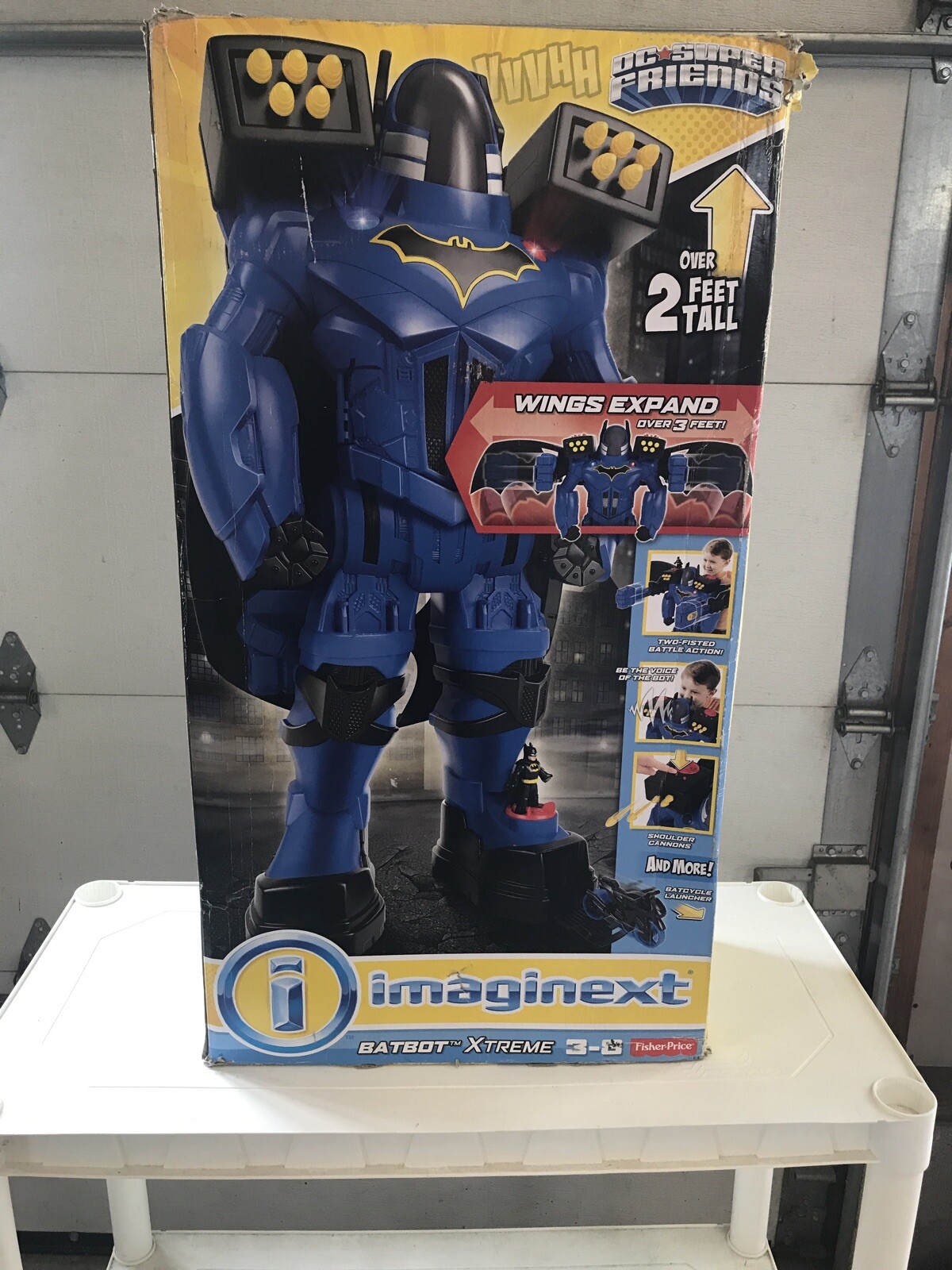 giant batbot xtreme transforming robot