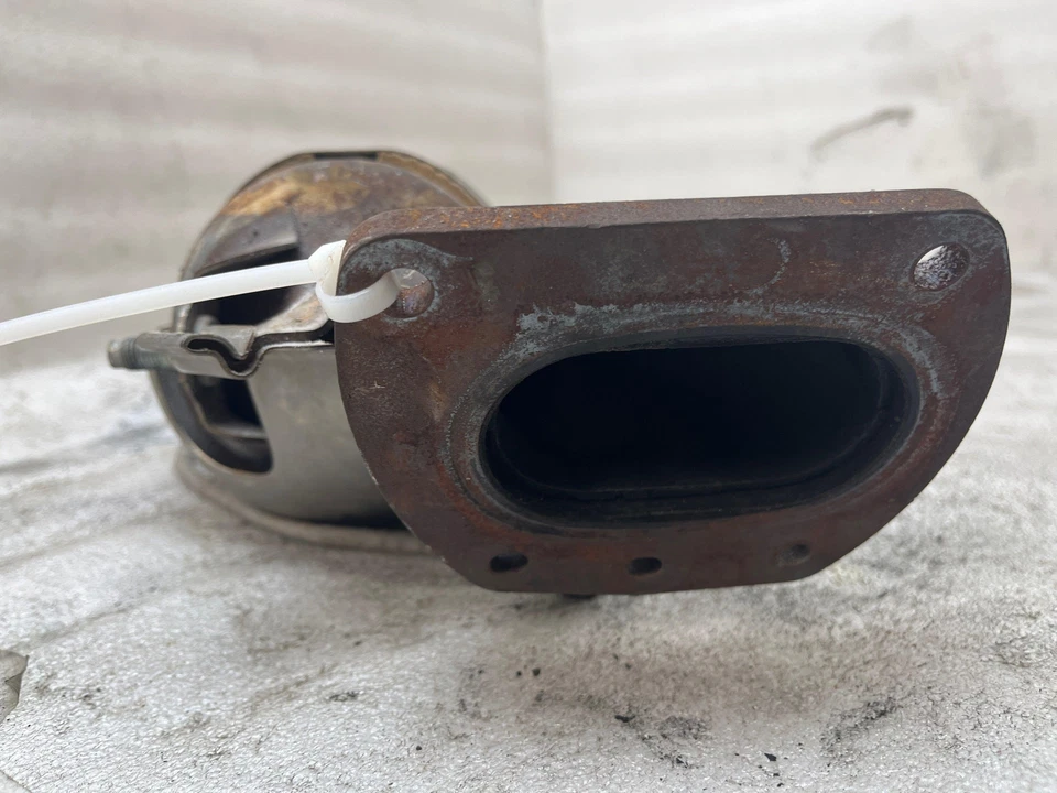 Выпускной коллектор со стороны пассажира 17 18 19 20 TOYOTA SIENNA RH — OEM - Изображение 3 из 4