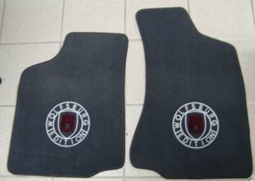 Tapis de sol pour Volkswagen Golf 3 noir et blanc pour remplacer vos tapis usés