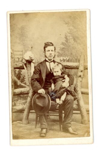 CDV Carte De Visite C Betts Leicester gentleman & child antique #51 - Picture 2 of 4