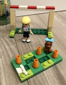 Lego Friends (41011) Stephanie's Soccer Practice 100% Complete W/ Manual