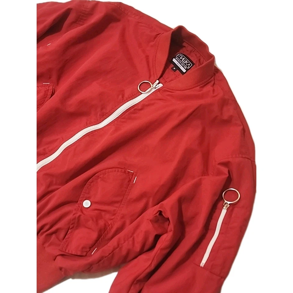 Куртка мужская Mishka Bomber средний размер красная MNWKA логотип на молнии графический принт коньки - Изображение 2 из 4