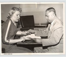 PHILIPPINES Consul PEDRO RAMIREZ Desa Chuck Food For Starving 1954 Press Photo