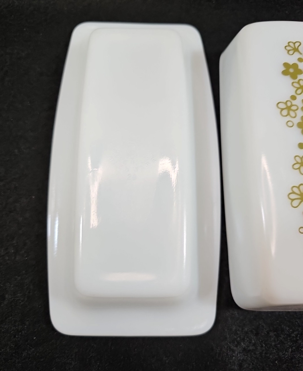 Vintage Pyrex Butter Dish Spring Blossom Crazy Daisy Green Flowers 72B USA Made