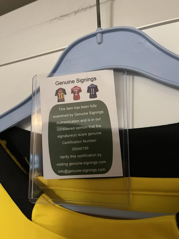 Camiseta Iker Casillas Real Madrid assinada com certificado de autenticidade - Imagem 3 de 3