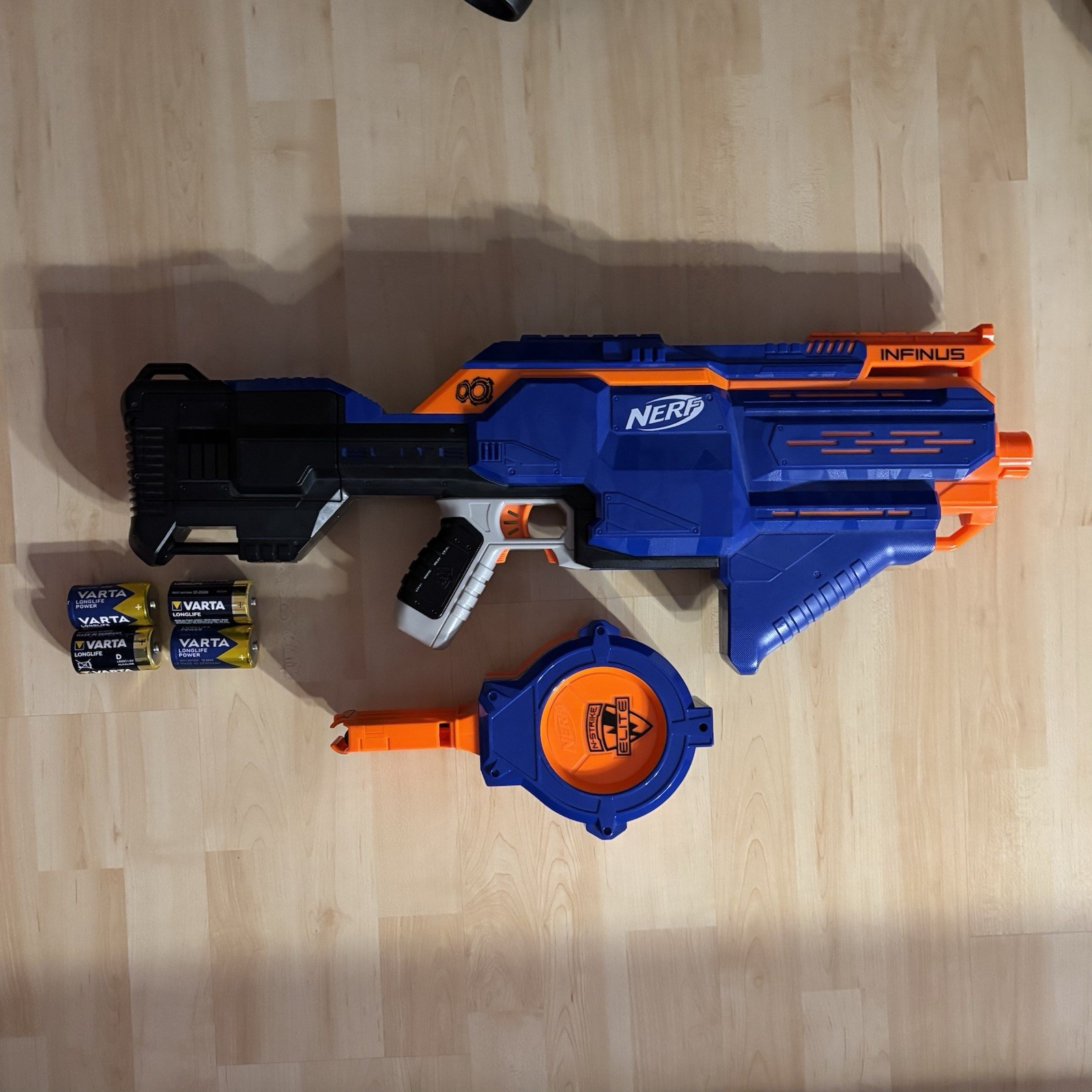 Nerf N-Strike Elite Infinus con cargador de tambor + (aprox. 200+ dardos) (FUNCIONA)