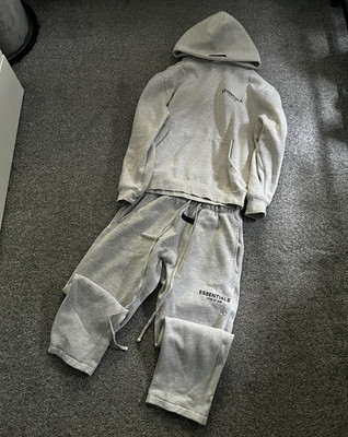 Essentials Fear of God tracksuit Grau Gr. M