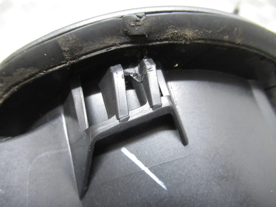 2014 FORD ECOSPORT TITANIUM CBW 1.5 PETROL MK1 FUEL FILLER FLAP COVER REF11687 - Image 3 of 4