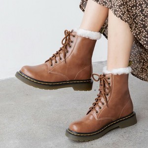 trendy snow boots 2019