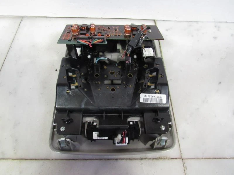 2006 Cadillac DTS Fabricante de Equipamento Original 2006 Cadillac Over Head Console Controle Unitl0047820aa02 - Imagem 4 de 4