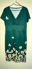 Women’s XL Green/White Floral Knit V-Neck Short Sleeve Pullover Dress