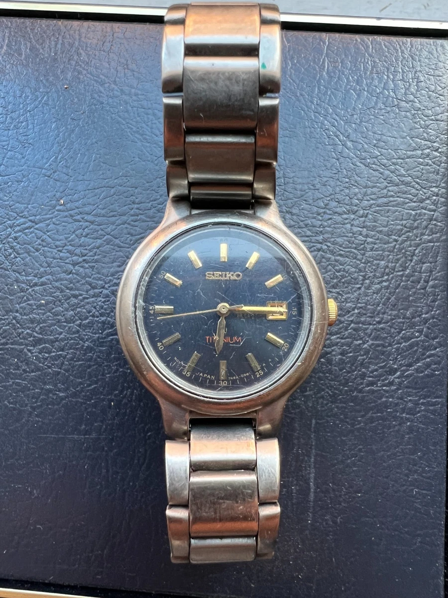 Reloj Mujer Seiko Titanium (7N82-0439) (Batería Nueva--Funciona)