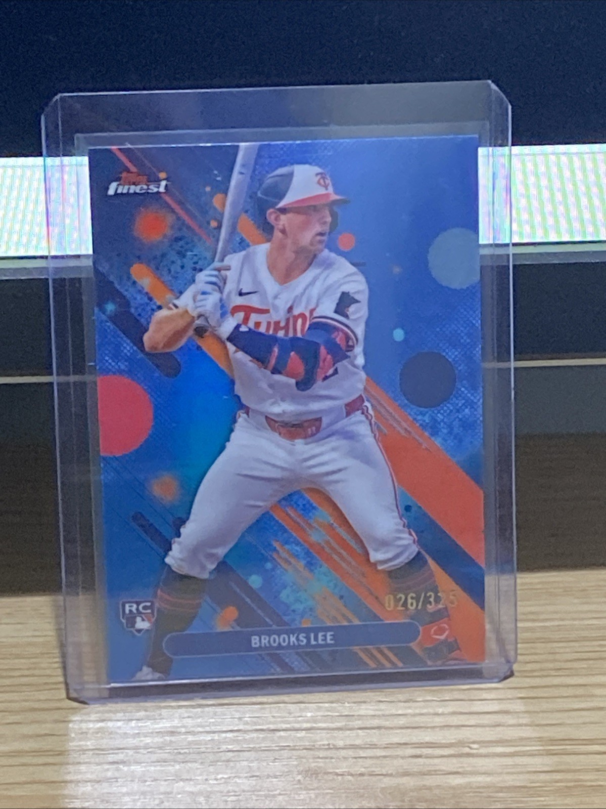 2025 Topps Finest - Common Brooks Lee #31 Sky Blue Refractor /325 (RC)