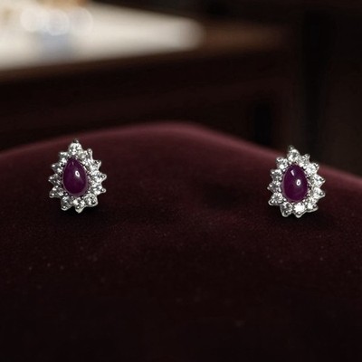 Rubin Cabochon & Diamant Halo Gold Ohrringe