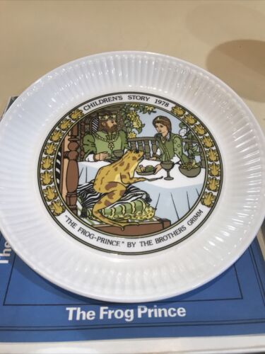 2 Wedgwood Plate Childrens 1977 Story Hansel & Gretel 1978 The Frog Prince - Picture 3 of 8