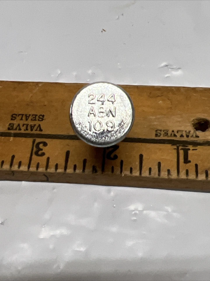 Perno de rueda dentado Dorman 610-244 M12-1,50 - moleteado de 14,22 mm, 37 mm L 90942-02014 Foto 3 de 4