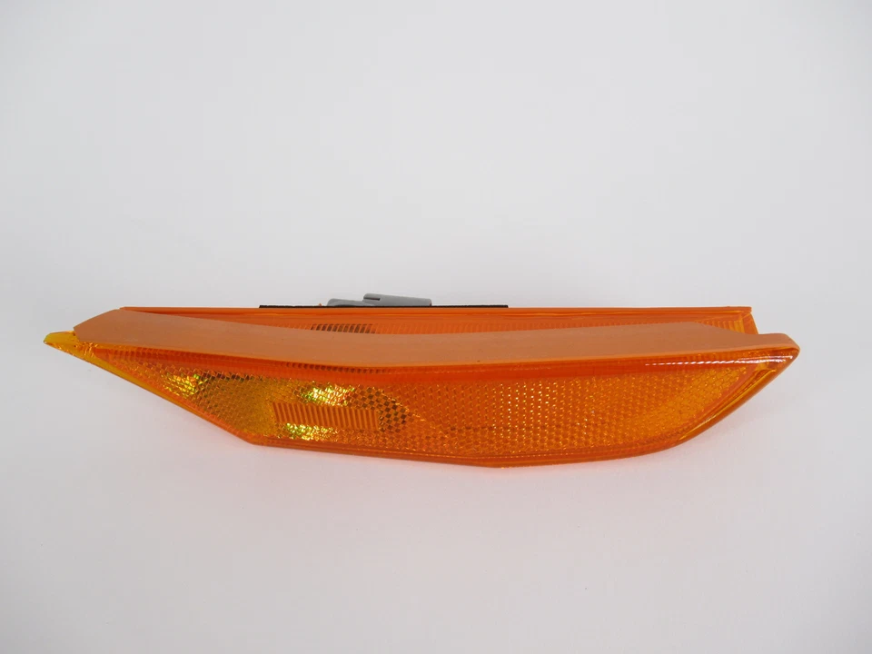 Genuine OEM Nissan 26180-JF30A Passenger RH Front Side Marker Light 2009-24 GT-R - Image 3 of 4
