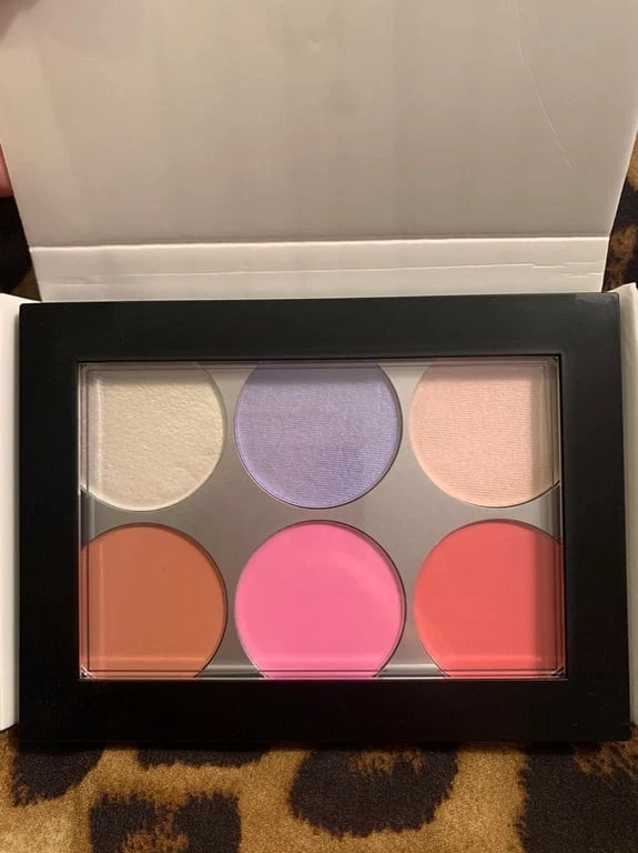 Sephora Holographic Face & Cheek Palette — 第 2/2 张图片