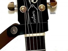 Elegant verarbeiteter Gitarren-Kopfplattengurt schwarz